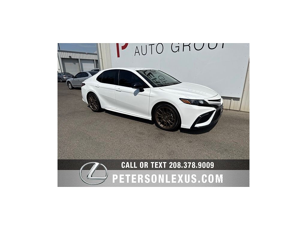 2023 Toyota Camry SE