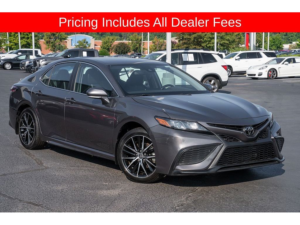 2024 Toyota Camry SE