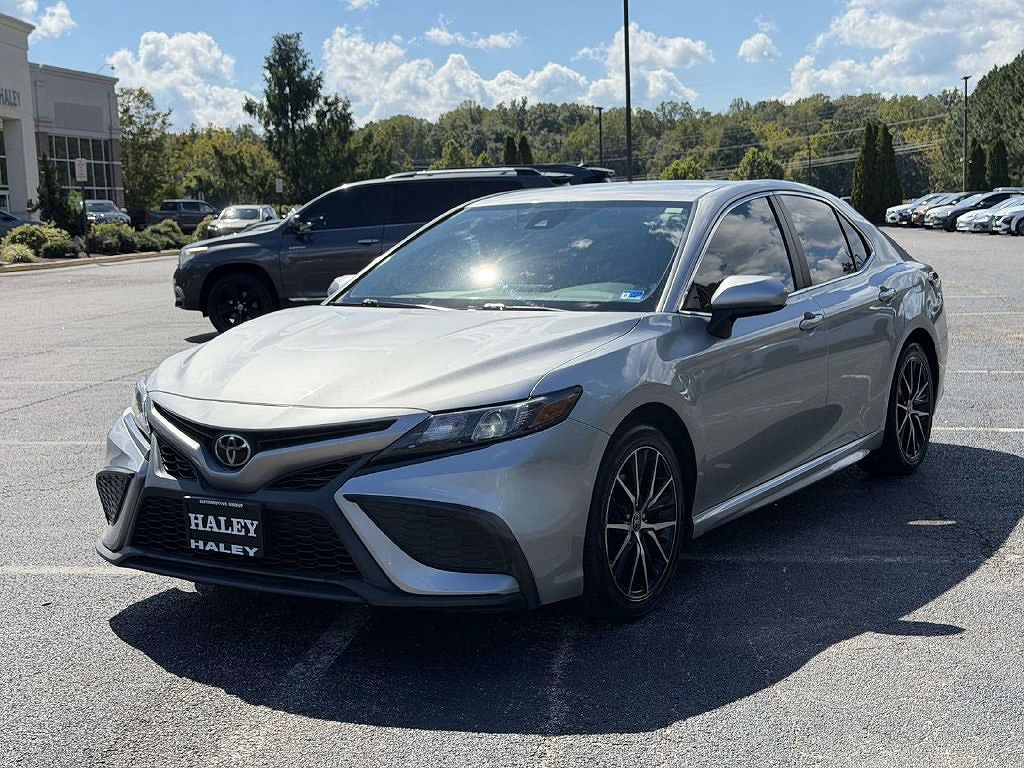 2021 Toyota Camry SE