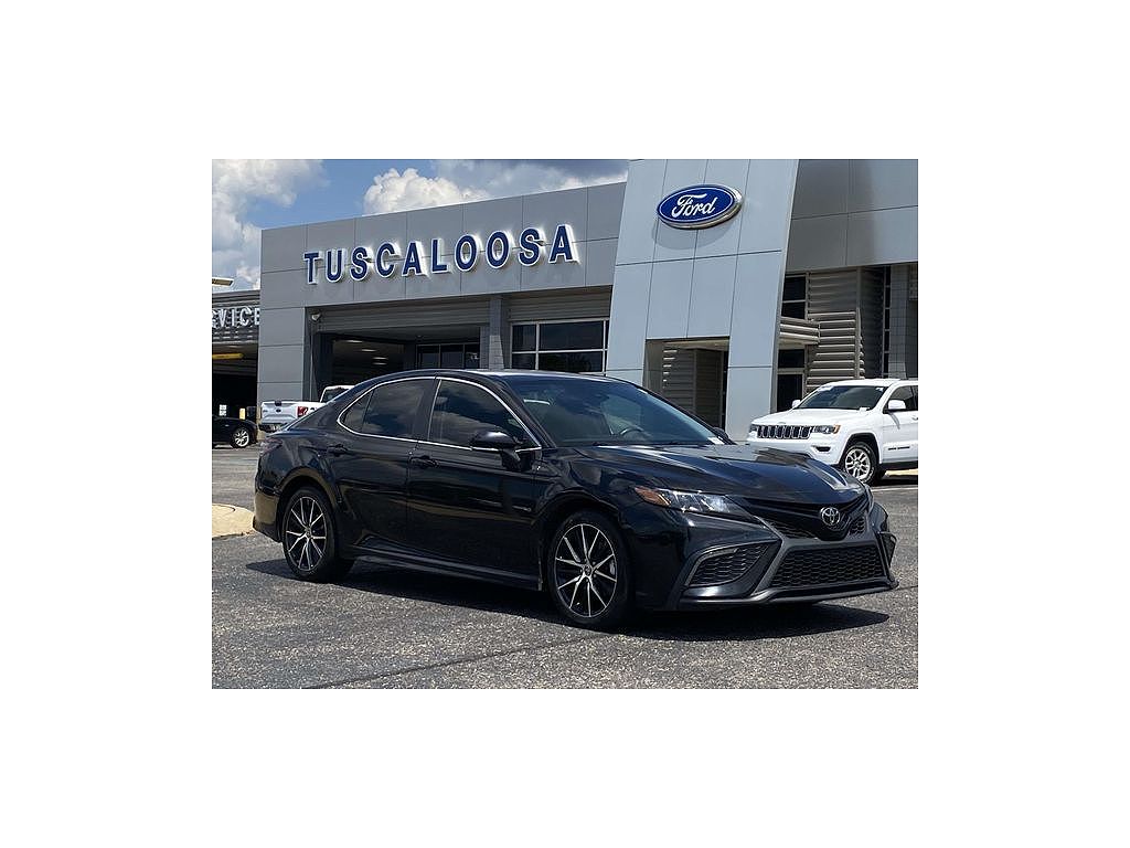 2022 Toyota Camry SE Nightshade Edition