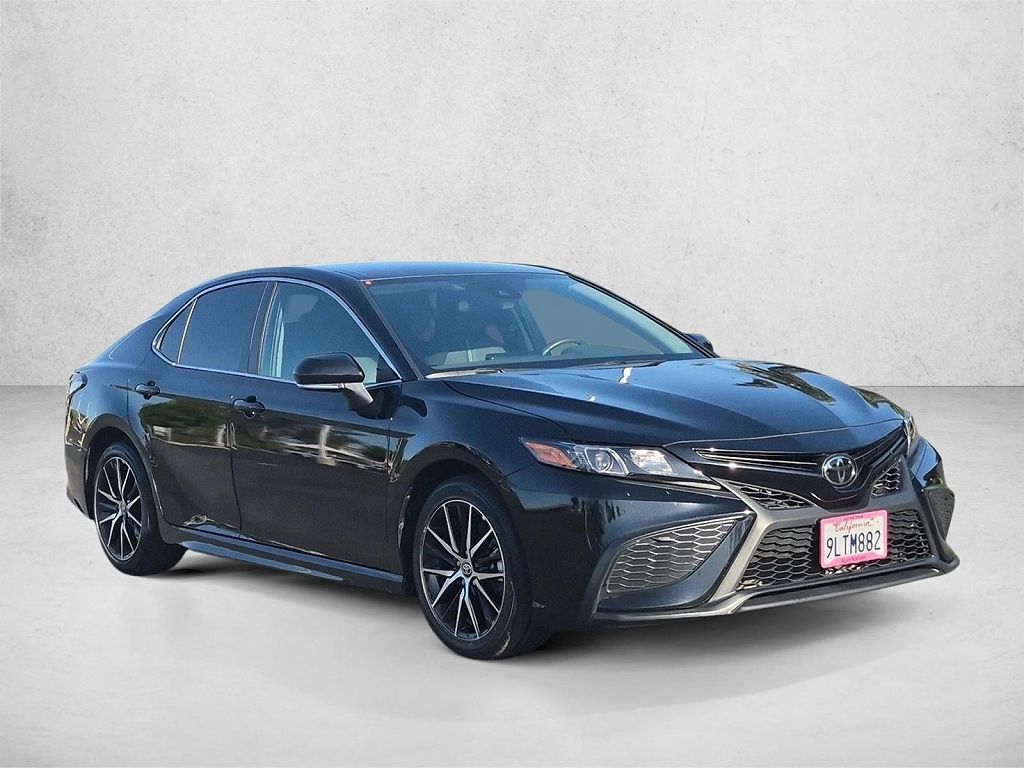 2024 Toyota Camry SE Nightshade Edition