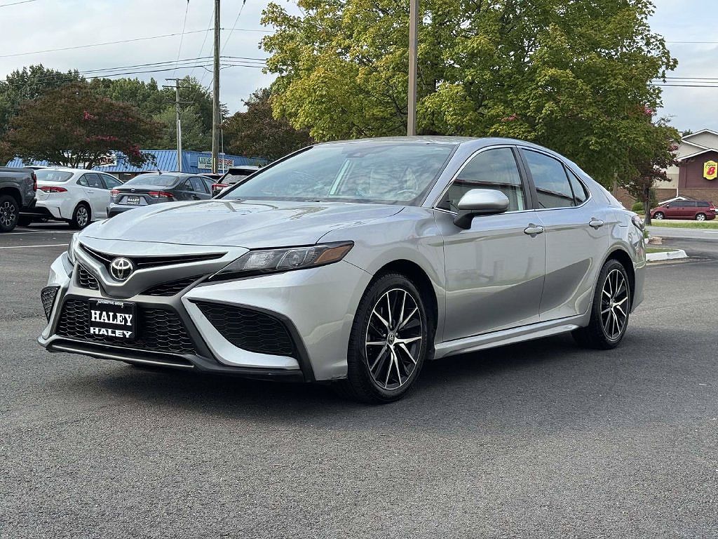 2021 Toyota Camry SE