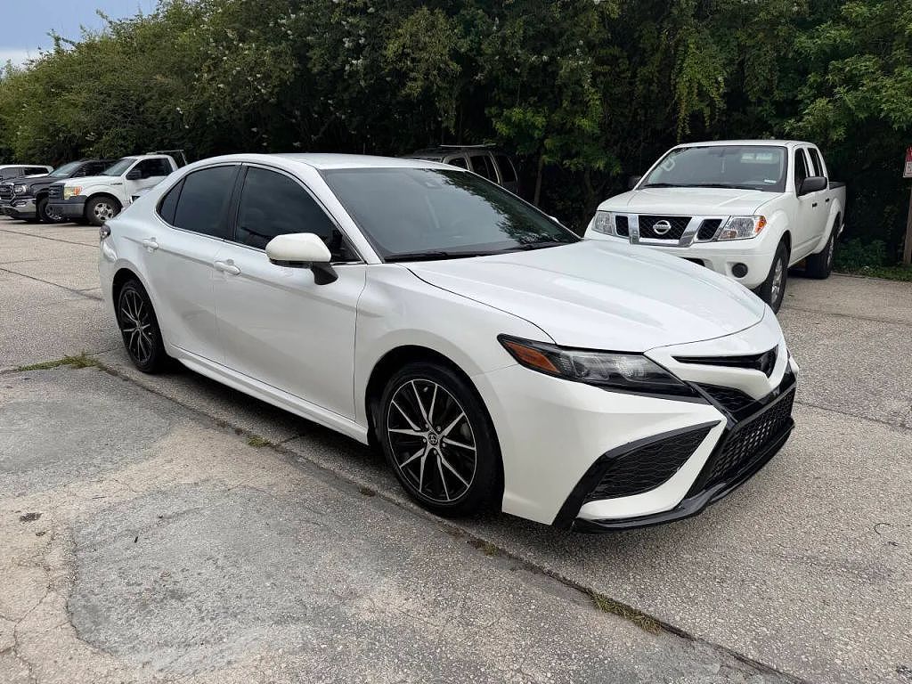 2022 Toyota Camry SE Nightshade Edition