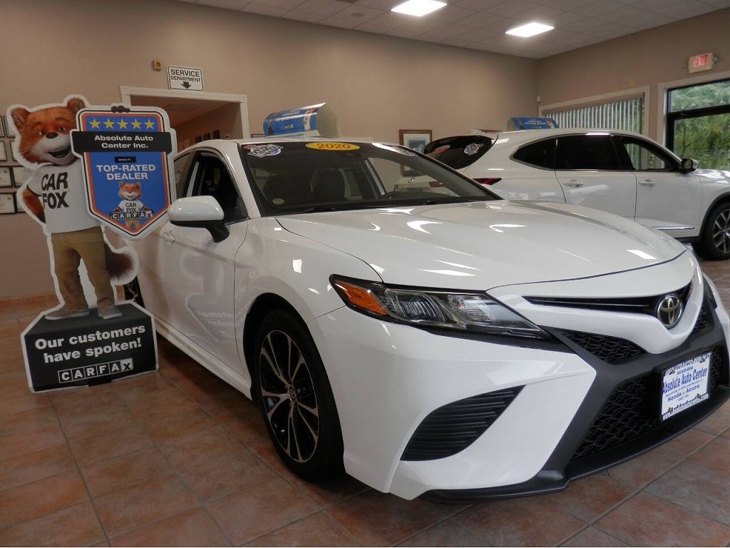 2020 Toyota Camry SE Nightshade Edition
