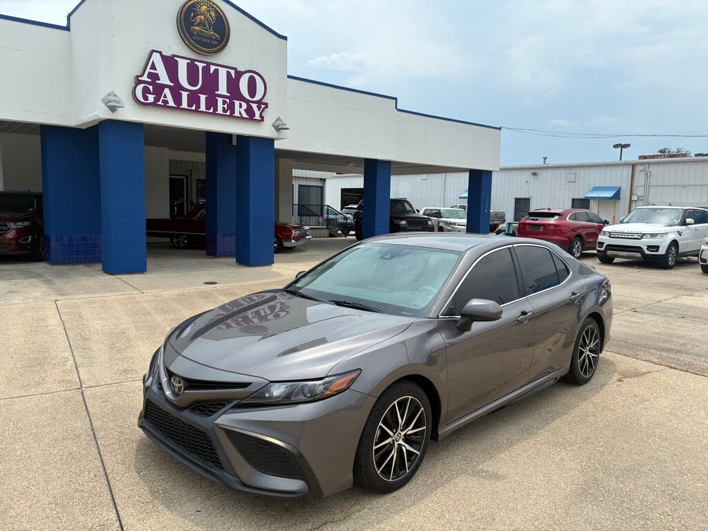 2021 Toyota Camry SE