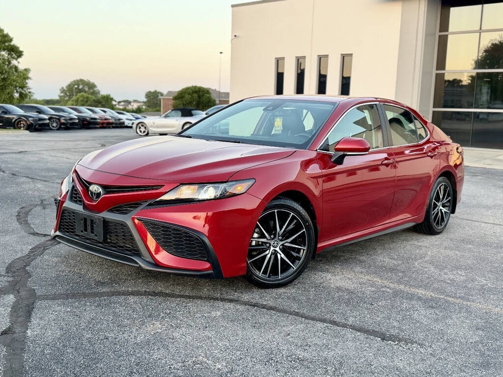 2024 Toyota Camry SE