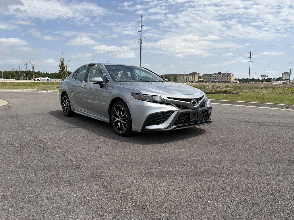 2023 Toyota Camry SE