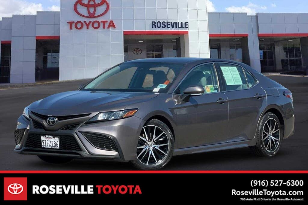 2022 Toyota Camry SE Nightshade Edition