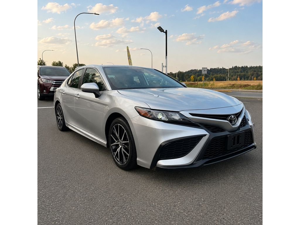 2021 Toyota Camry SE