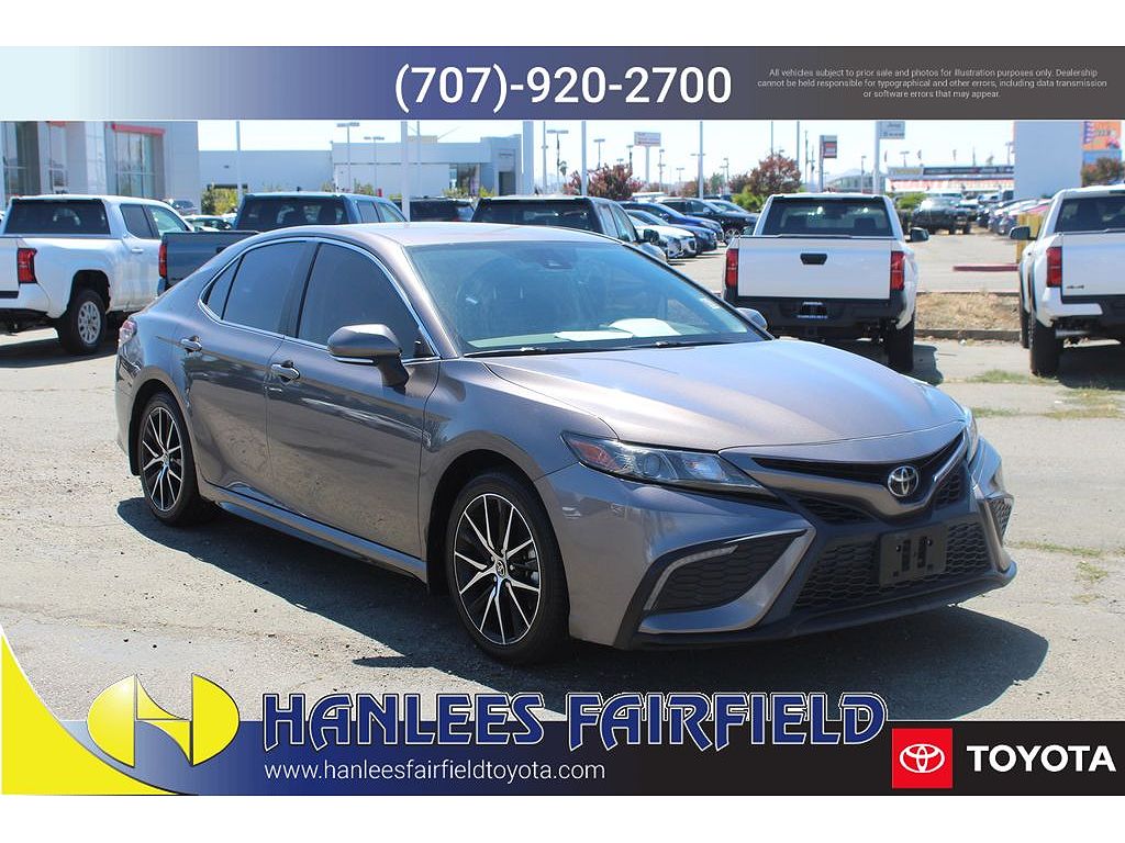 2022 Toyota Camry SE Nightshade Edition