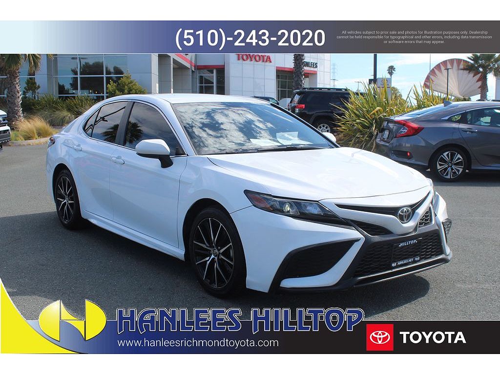 2021 Toyota Camry SE listing photo