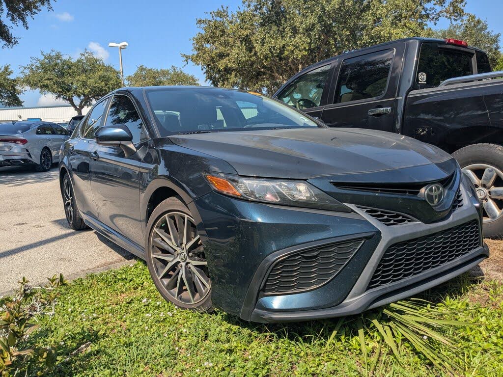 2021 Toyota Camry SE