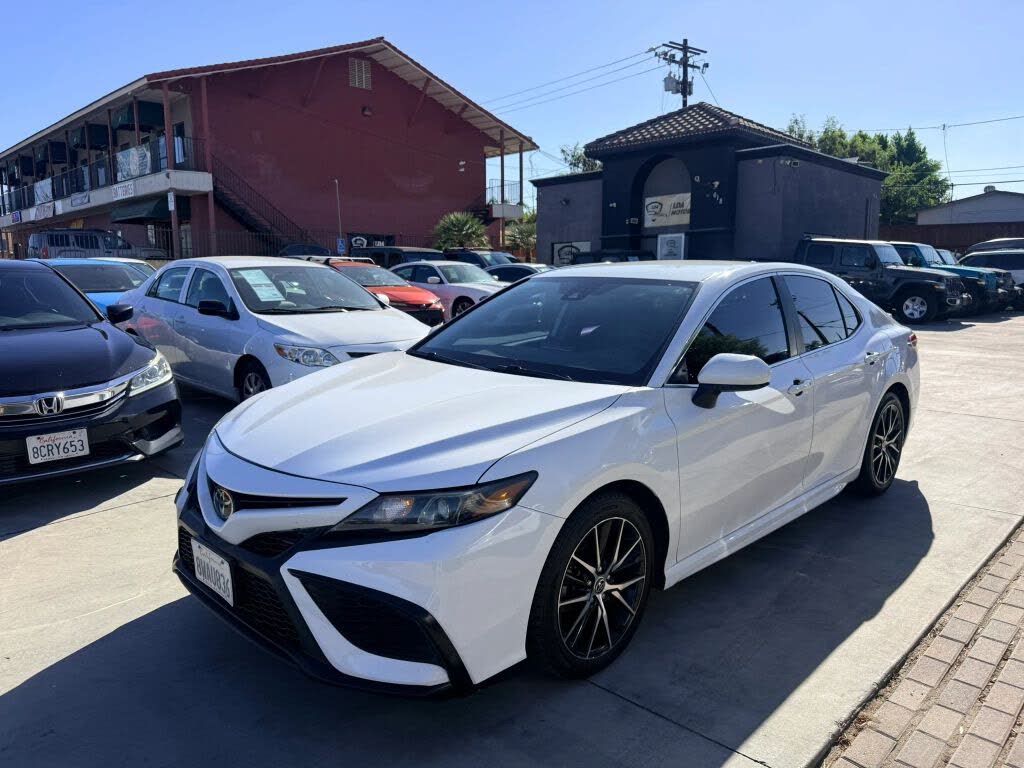 2021 Toyota Camry SE