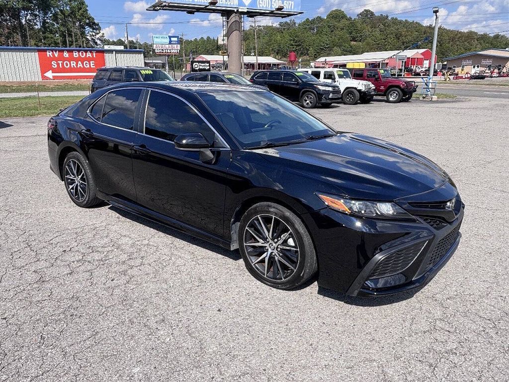 2021 Toyota Camry SE