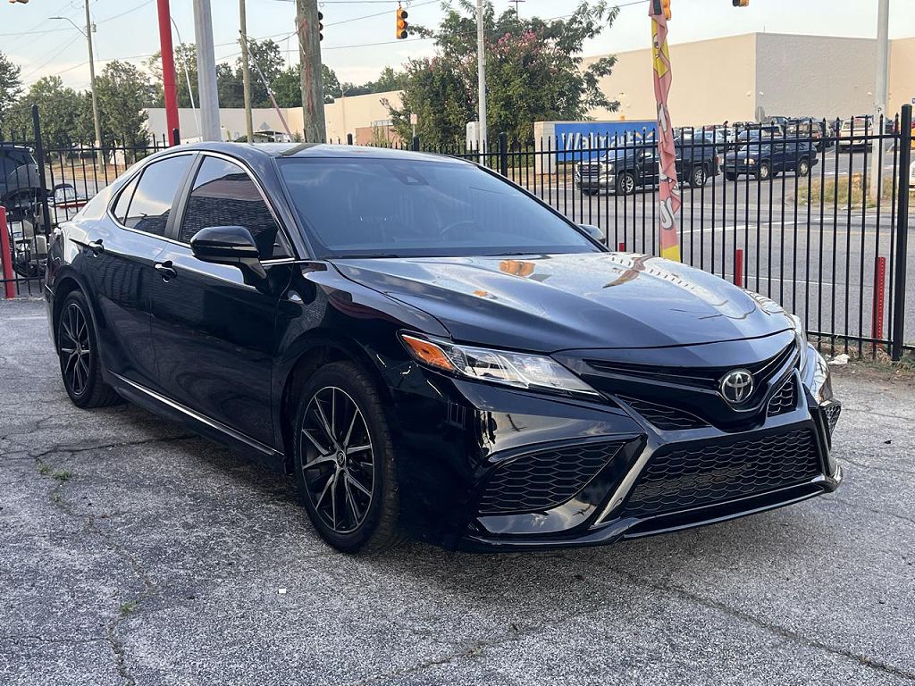 2021 Toyota Camry SE