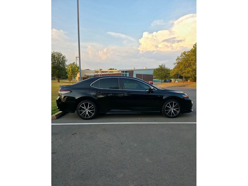 2021 Toyota Camry SE