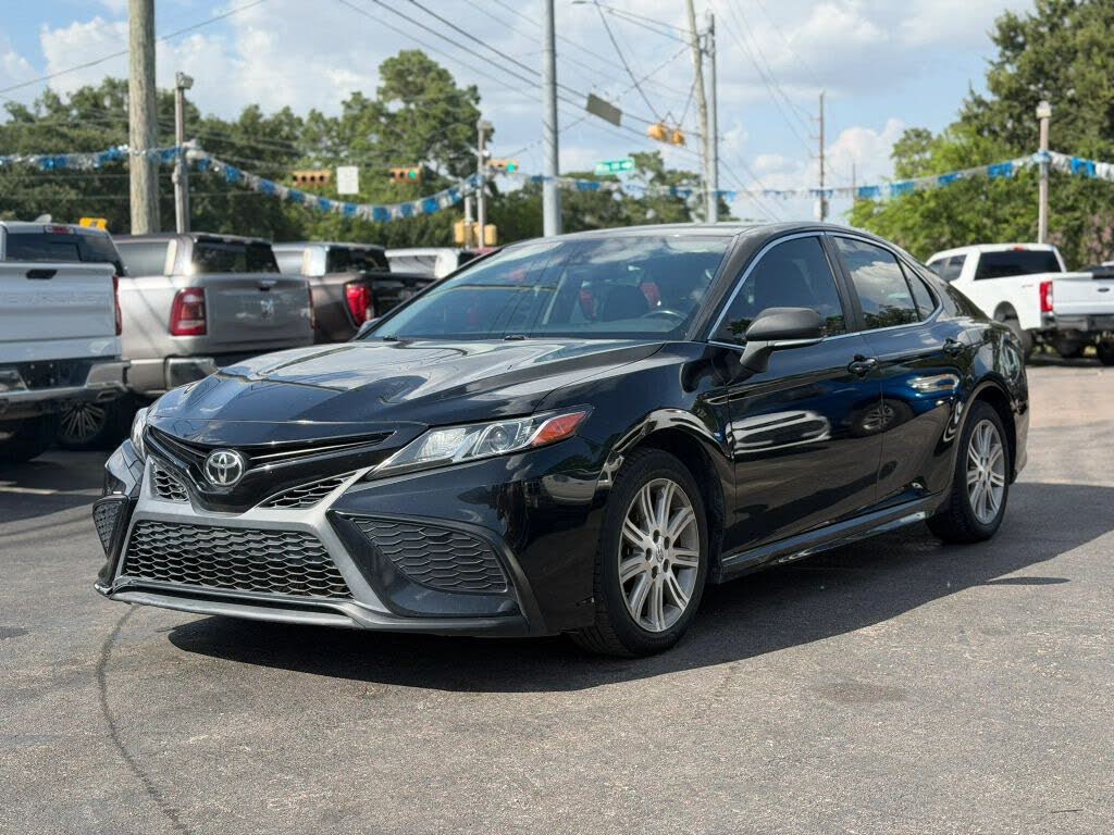 2022 Toyota Camry SE Nightshade Edition