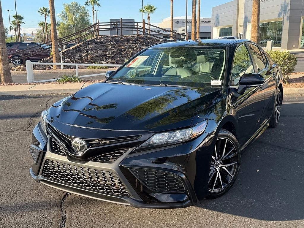 2023 Toyota Camry SE