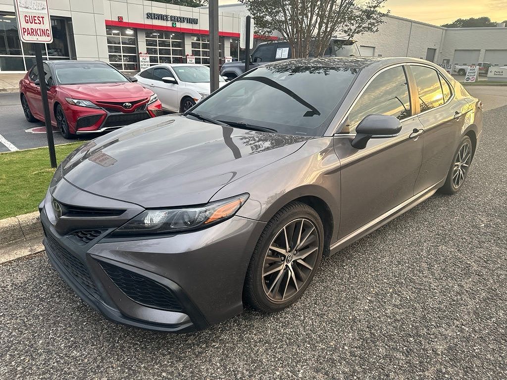 2021 Toyota Camry SE