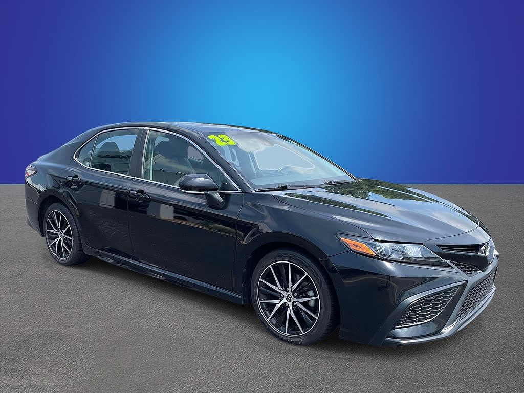 2023 Toyota Camry SE