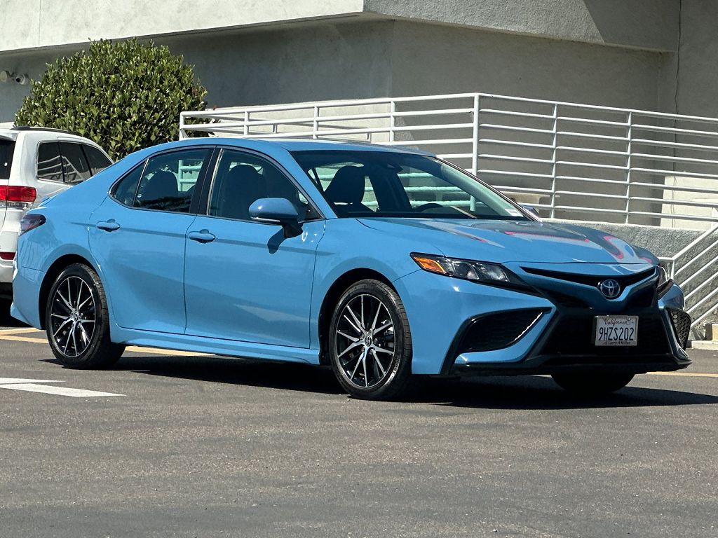 2024 Toyota Camry SE Nightshade