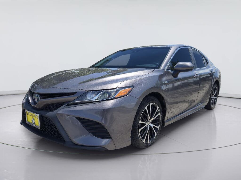 2020 Toyota Camry Hybrid SE