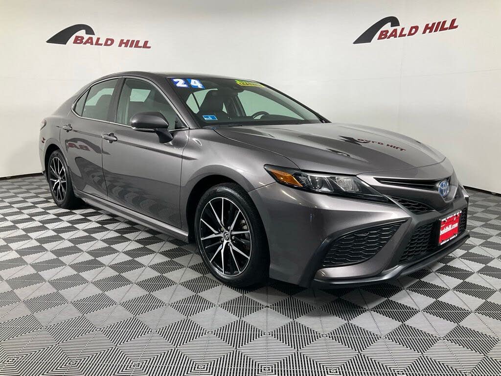 2024 Toyota Camry Hybrid SE Nightshade