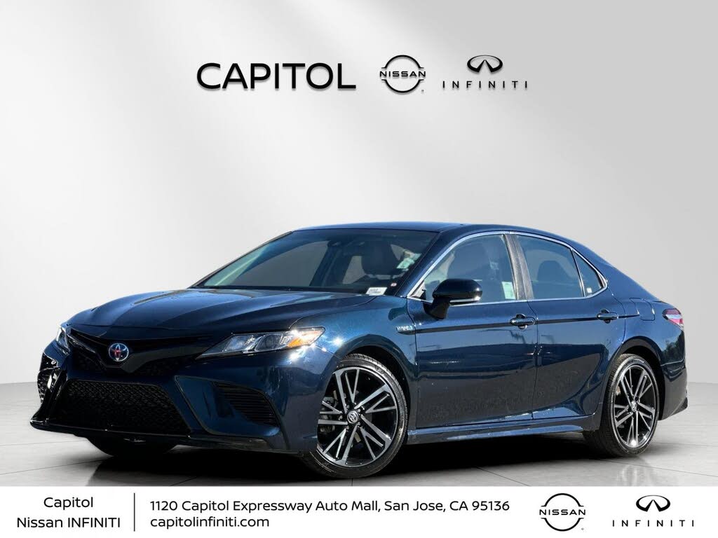 2020 Toyota Camry Hybrid SE