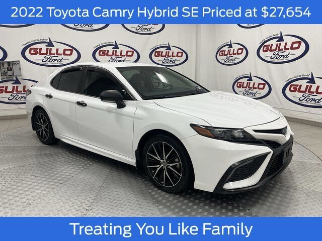 2022 Toyota Camry Hybrid SE Nightshade