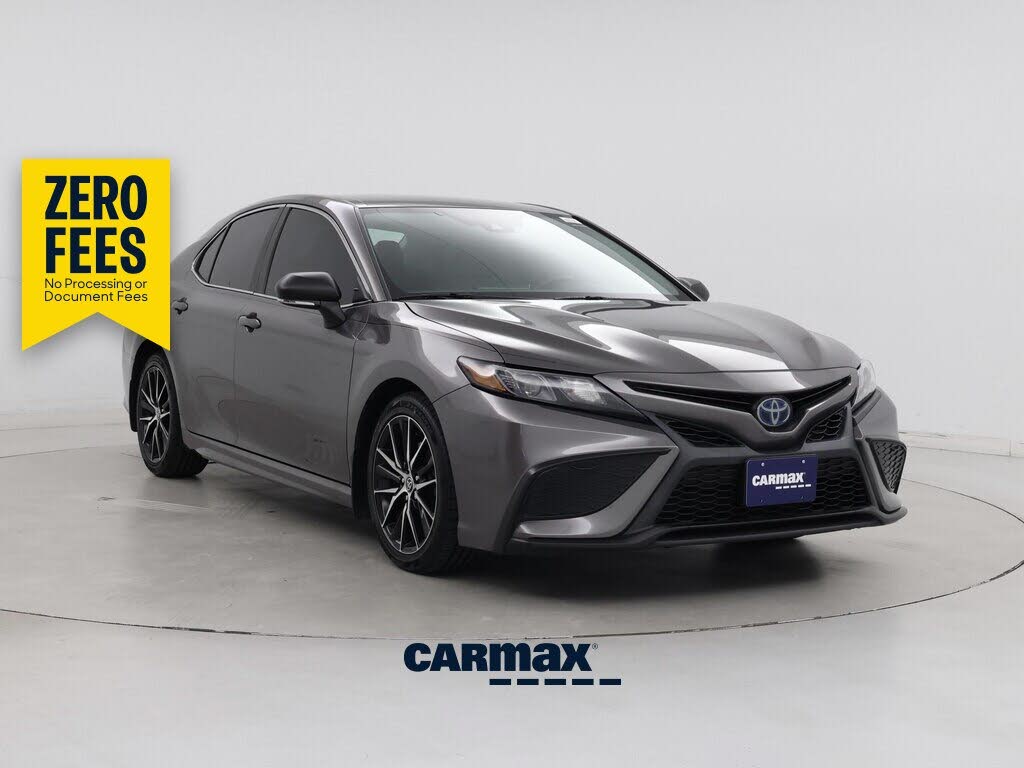 2022 Toyota Camry Hybrid SE Nightshade
