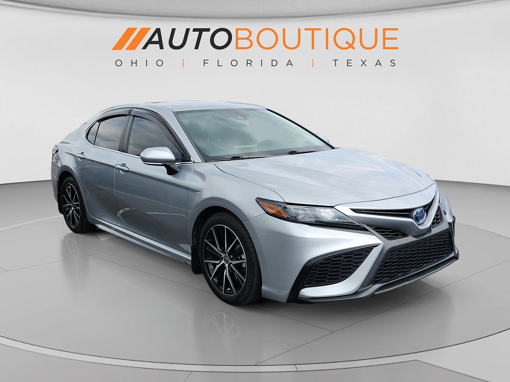 2022 Toyota Camry SE Nightshade