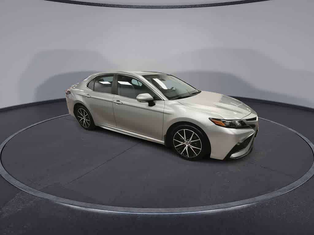 2022 Toyota Camry SE Nightshade