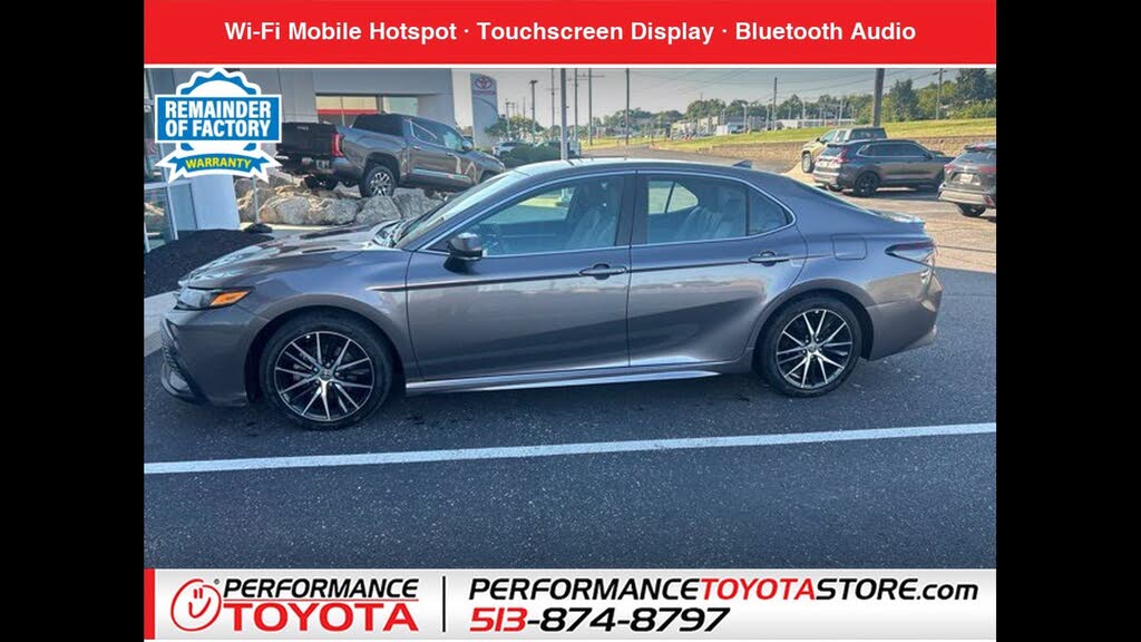 2022 Toyota Camry Hybrid SE Nightshade
