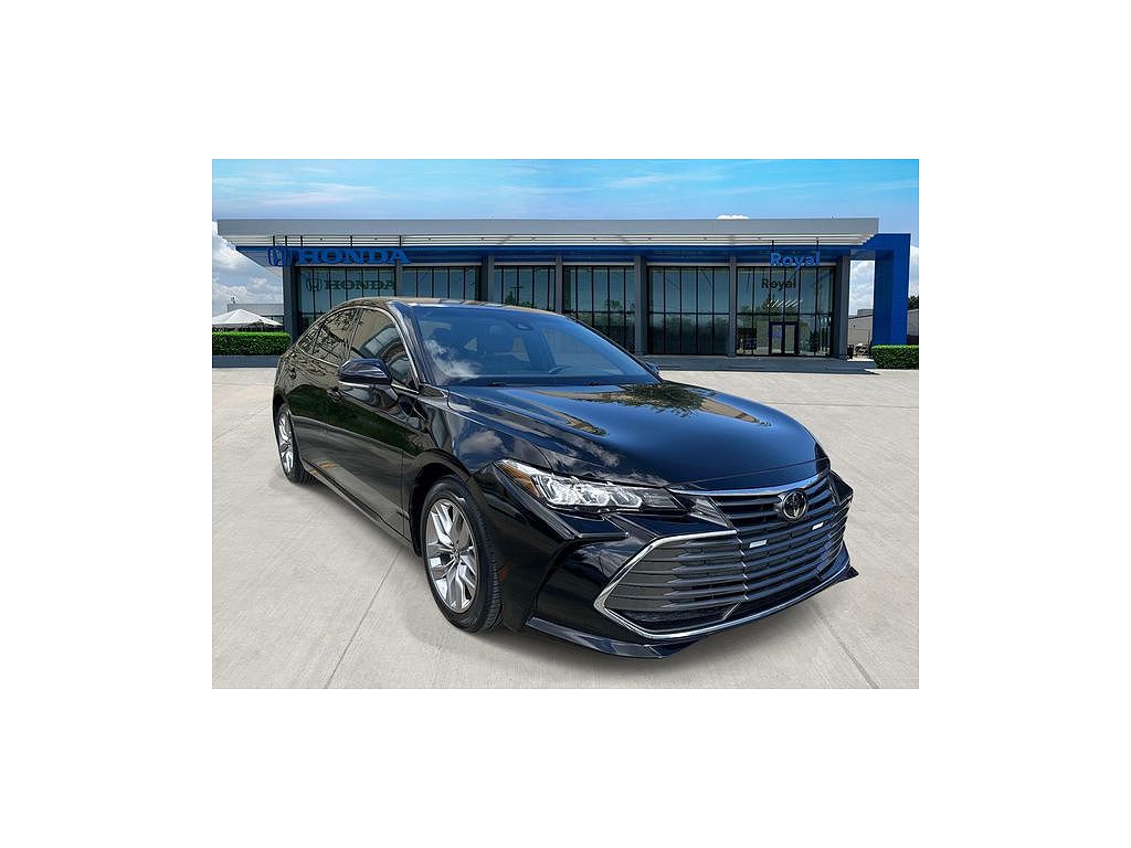 2020 Toyota Avalon XLE