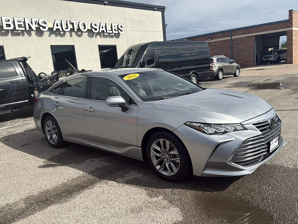 2021 Toyota Avalon XLE