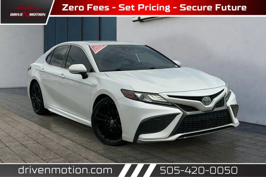 2021 Toyota Camry Hybrid XSE