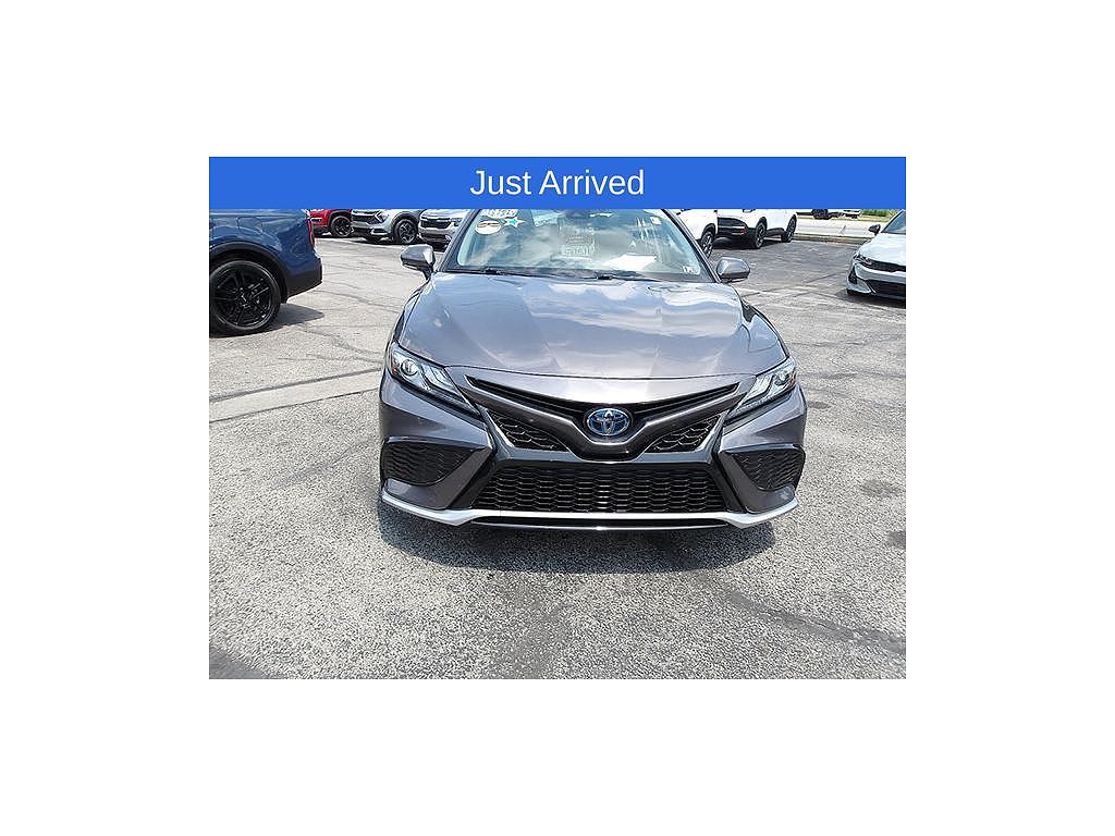 2023 Toyota Camry Hybrid XSE