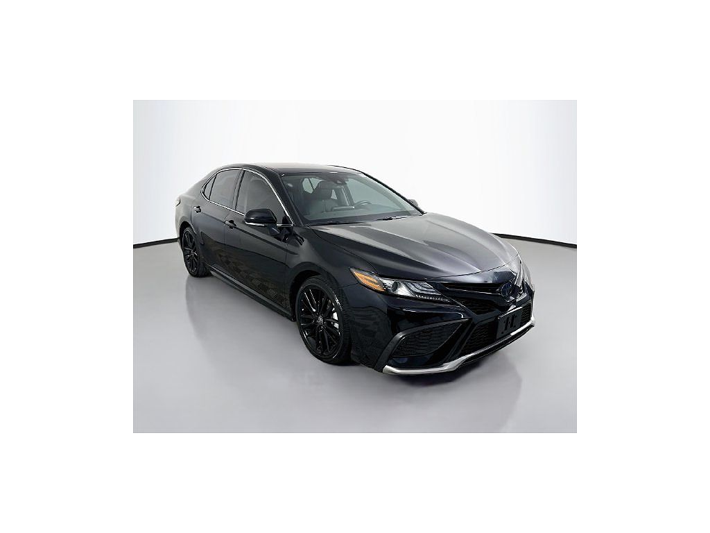 2024 Toyota Camry Hybrid XSE