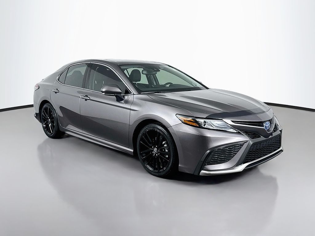 2024 Toyota Camry Hybrid XSE