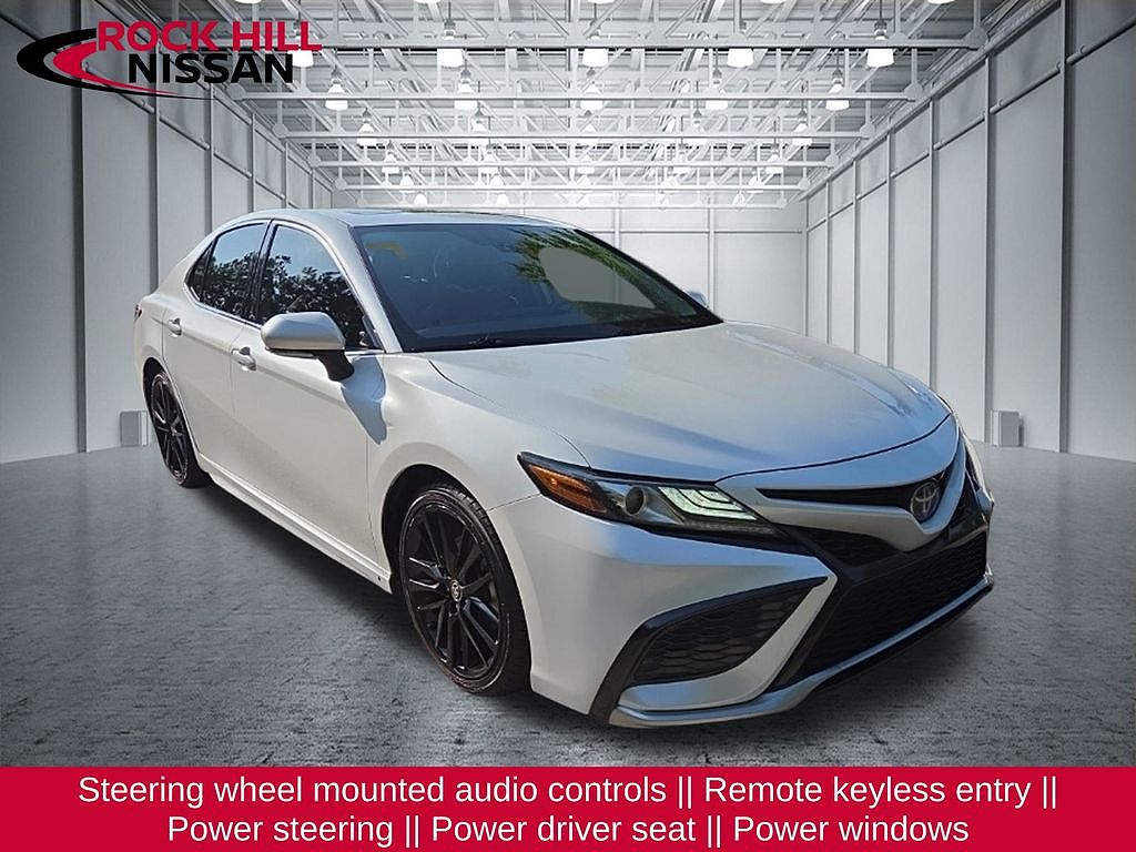 2022 Toyota Camry Hybrid XSE