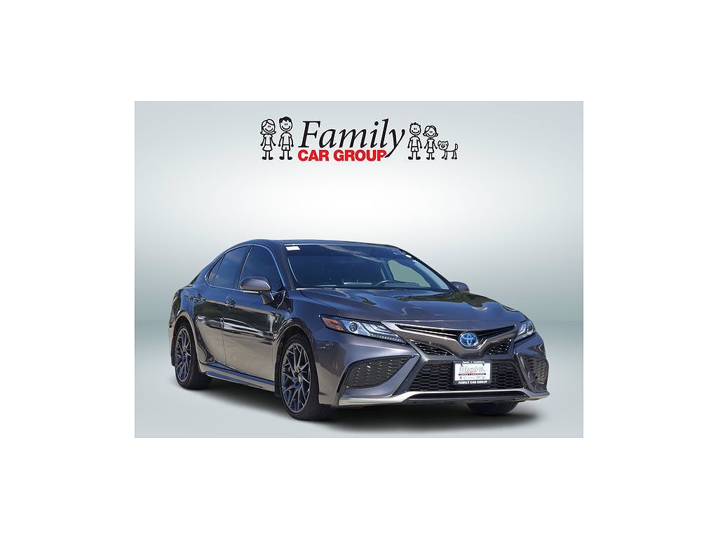 2023 Toyota Camry Hybrid XSE