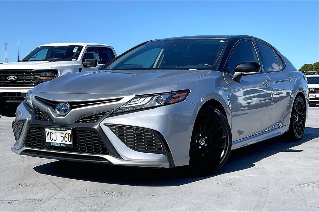 2021 Toyota Camry Hybrid XSE
