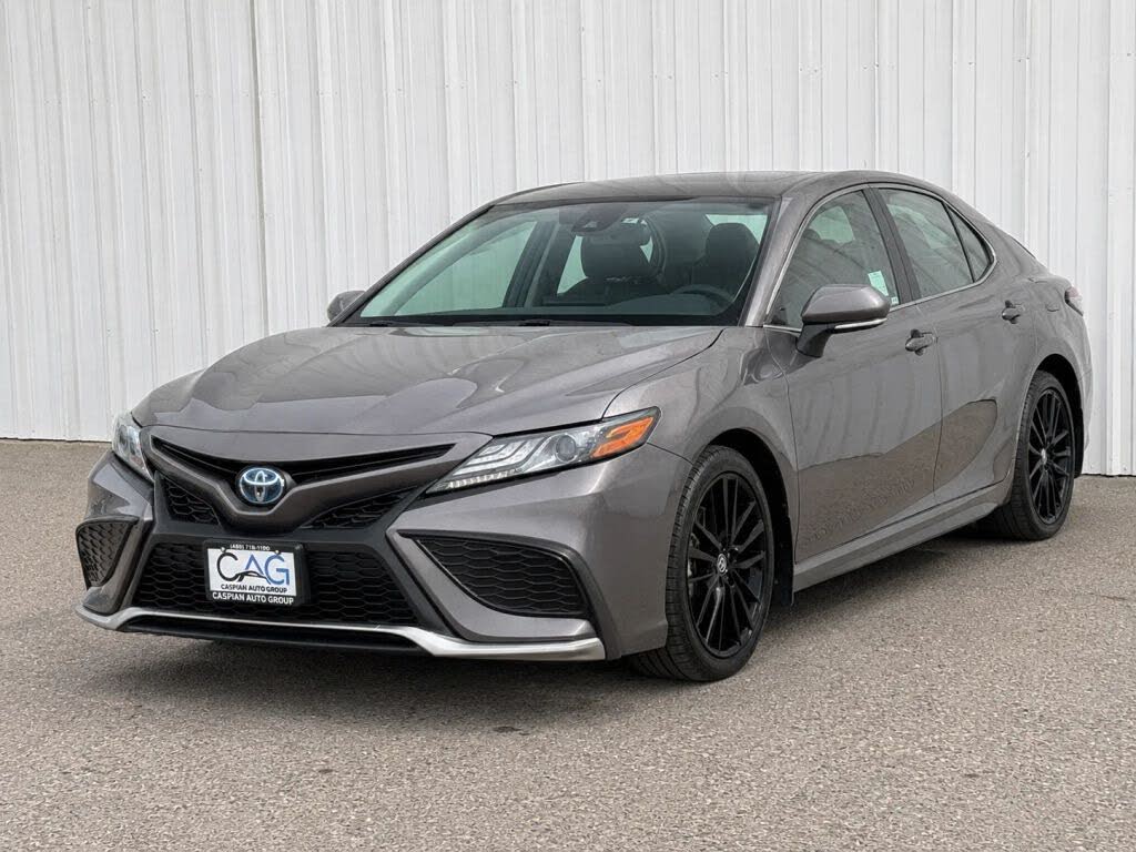2024 Toyota Camry Hybrid XSE
