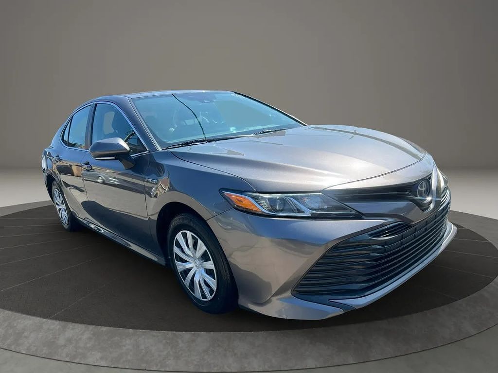 2020 Toyota Camry Hybrid LE