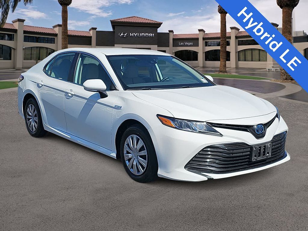 2020 Toyota Camry Hybrid LE