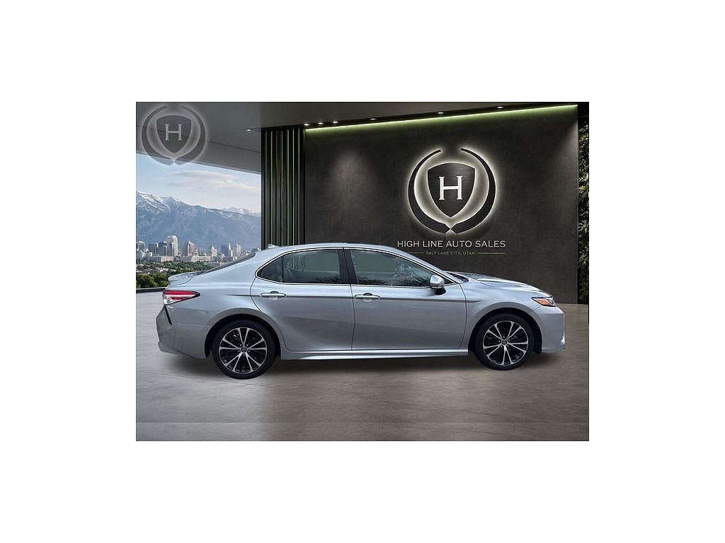 2020 Toyota Camry SE Nightshade Edition