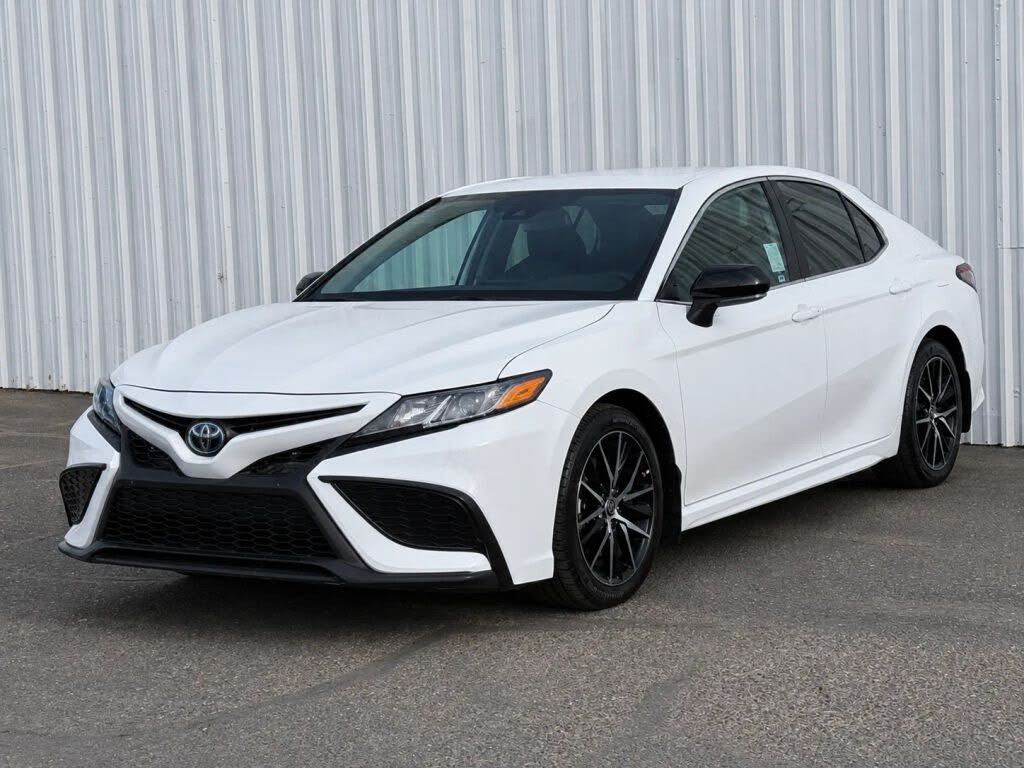 2023 Toyota Camry Hybrid SE