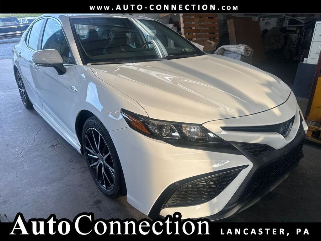 2021 Toyota Camry Hybrid SE