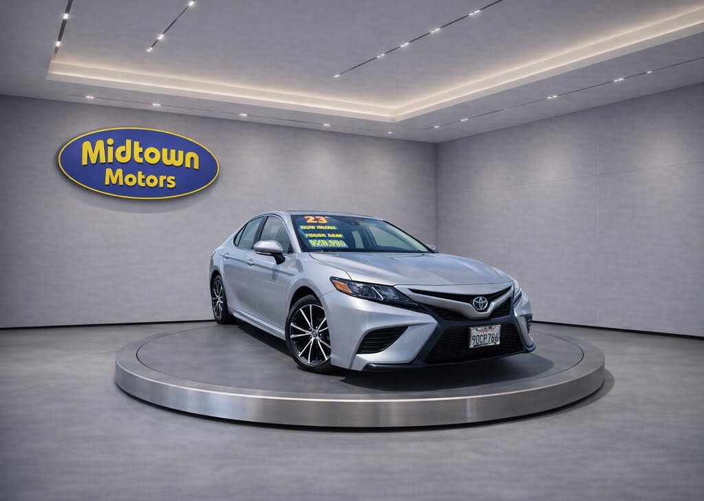 2023 Toyota Camry Hybrid SE