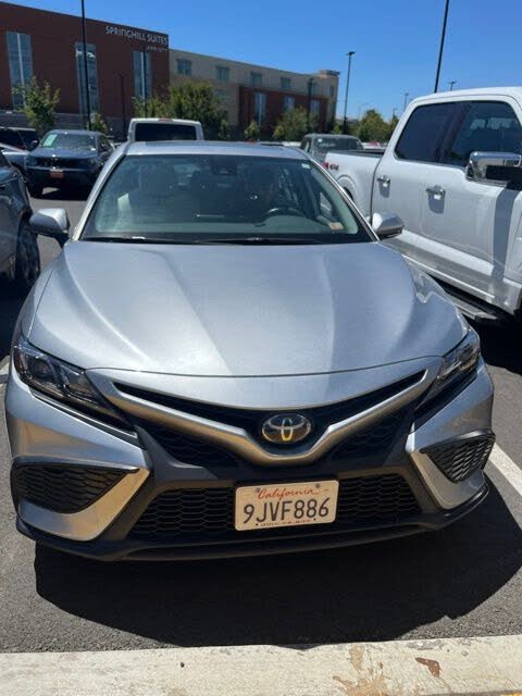 2024 Toyota Camry Hybrid SE